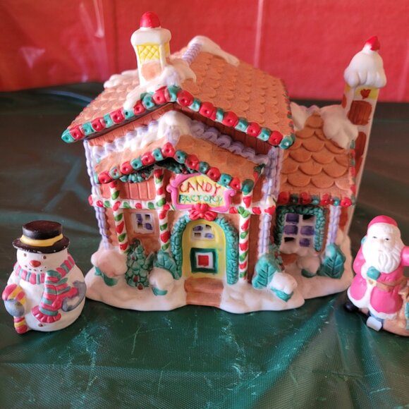 East West Distributing Co Winter Village Cottages Hand Painted Porcelain - Picture 1 of 4
